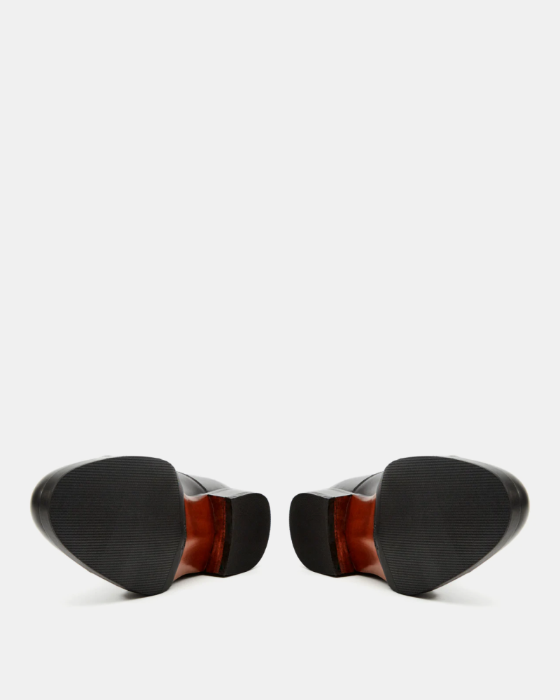 Black Cap Toe Oxford with Rubber Half Soles