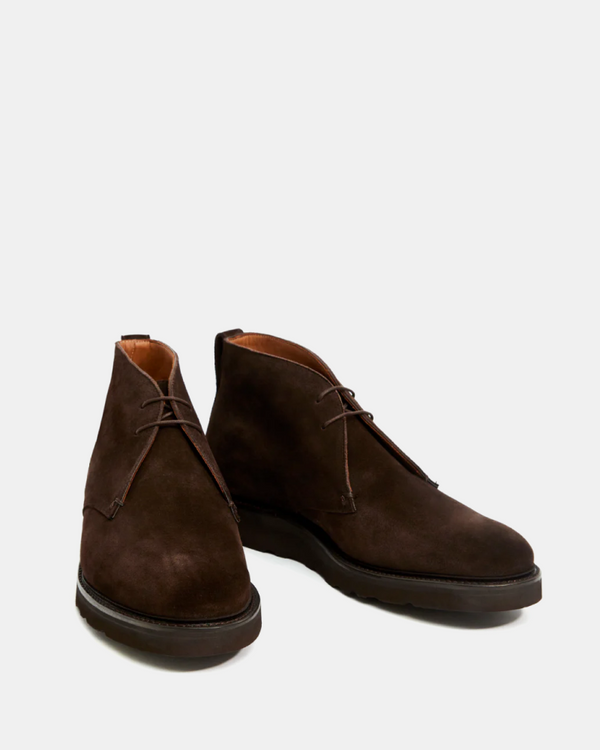 Light on sale chukka boots