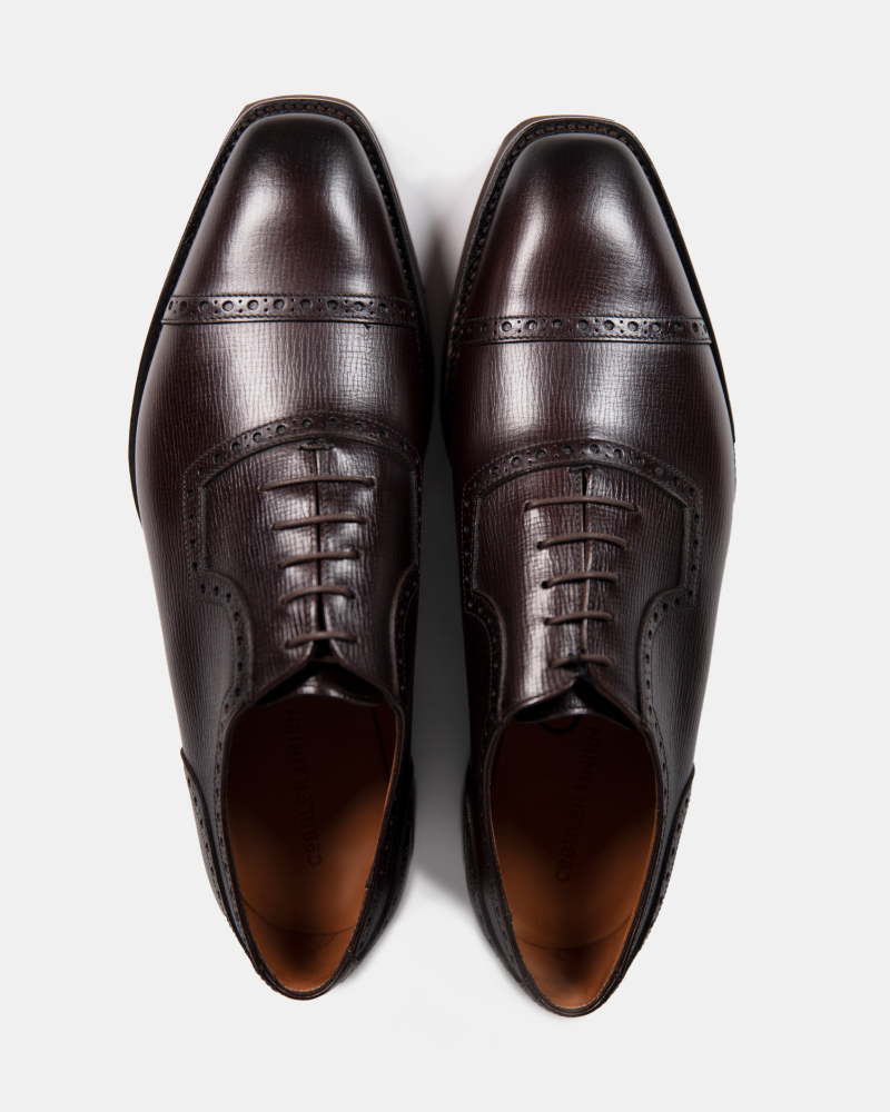 Brown Brogue Lightweight Dress Shoe 10 UK / 11 US Brown Brogue Lightweight Dress Shoe 10 UK / 11 US