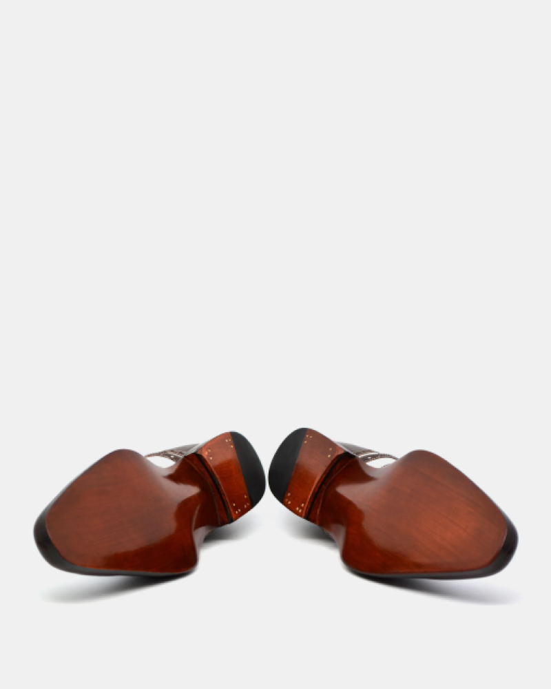 Spectator Oxford Shoe in Brown and White 6 UK / 7 US Spectator Oxford Shoe in Brown and White 6 UK / 7 US
