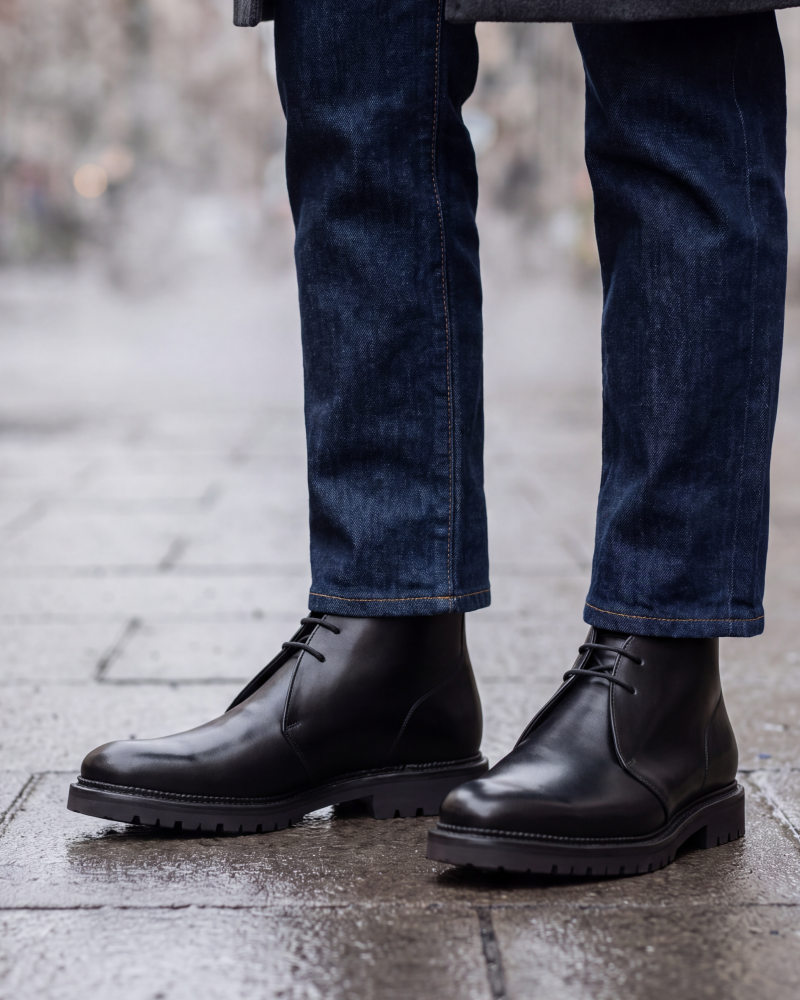 chukka black commando