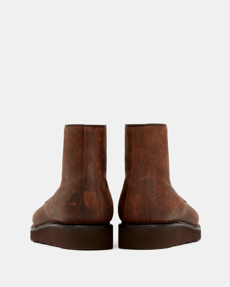 [SALE] - Brown Waxed Suede Lightweight Plain-Toe Boot